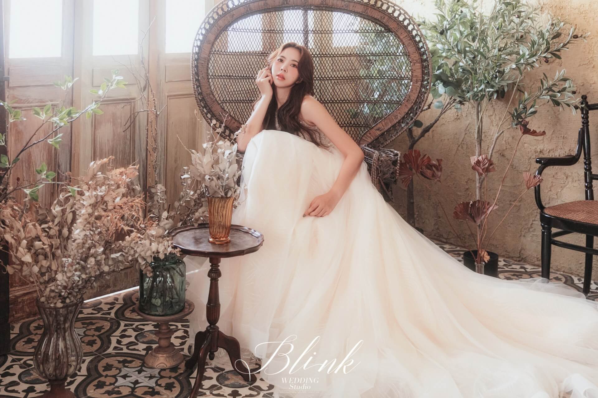 Blink studio。攝影工作室 / 個人寫真分享 | 愛情蔓延精緻婚紗 - 禮服出租 | 婚紗推薦 | 台中婚紗